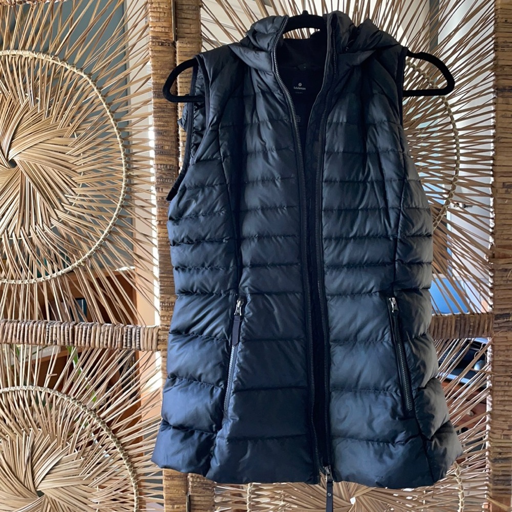 Lululemon down vest- fitted and flattering Sz.6